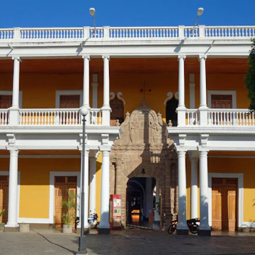 Casa de los Leones & Fundación Casa de los Tres Mundos
