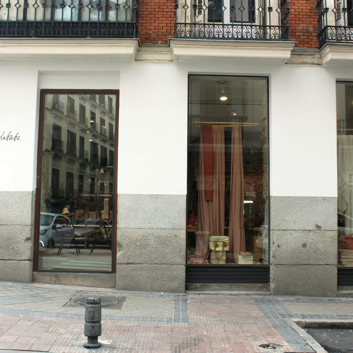 Malababa's entrance on Calle de Santa Teresa.