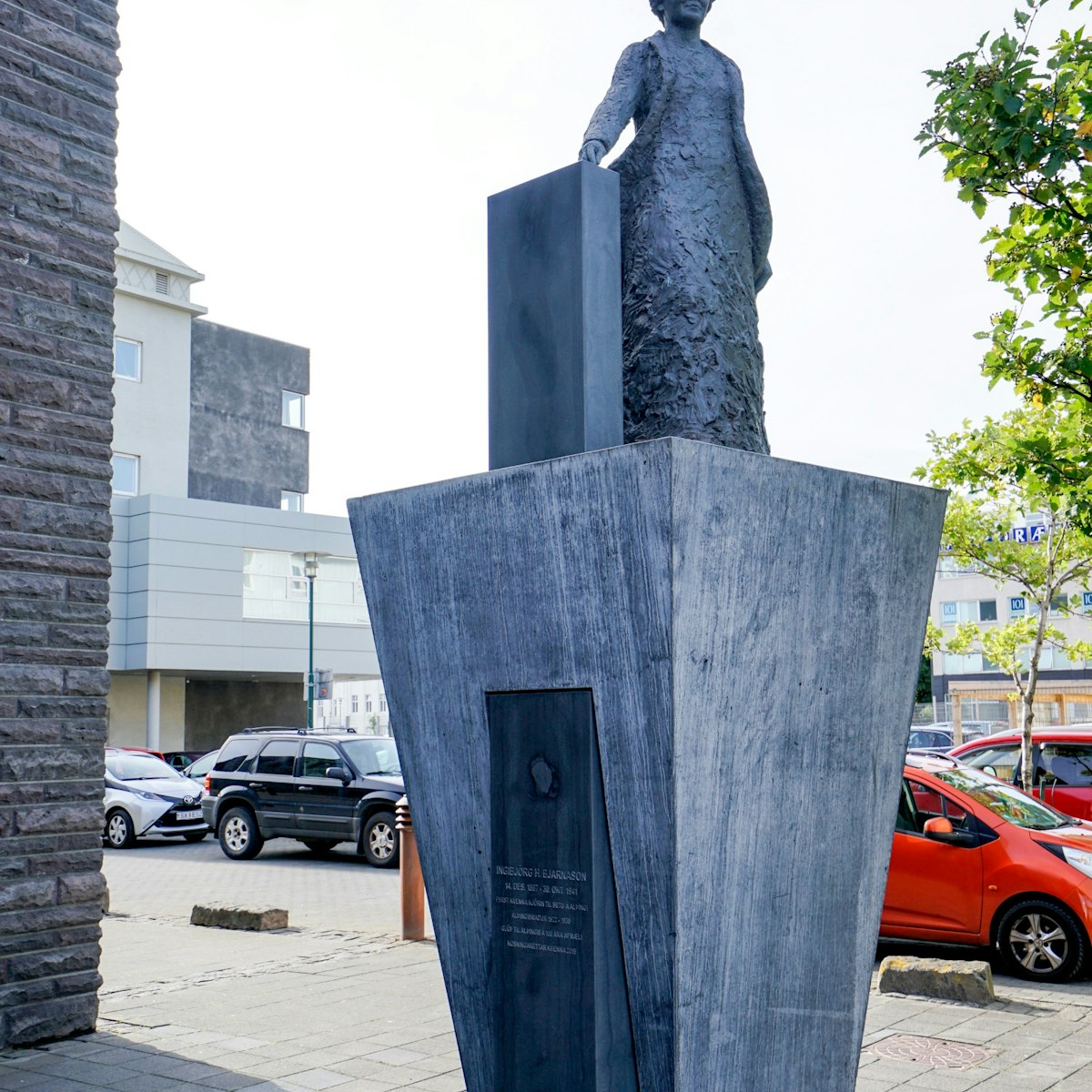 Ingibjörg H. Bjarnason statue