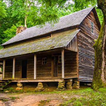 The Henry Whitehead Cabin, at Cade's Cove, Great Smoky Mountains National Park, Tennessee.