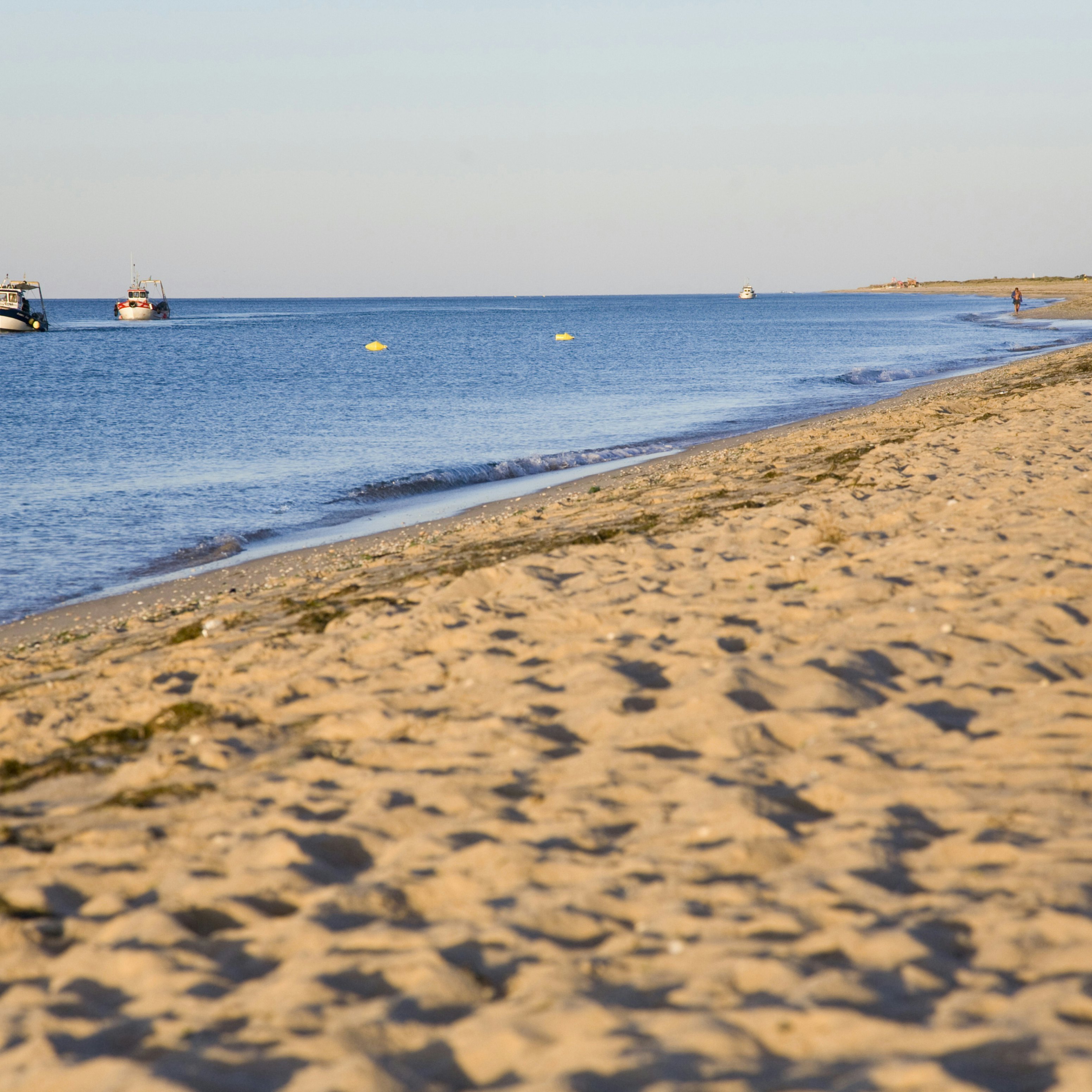Beach on the Ilhe de Tavira in the morning light, Tavira, Algarve, Portugal