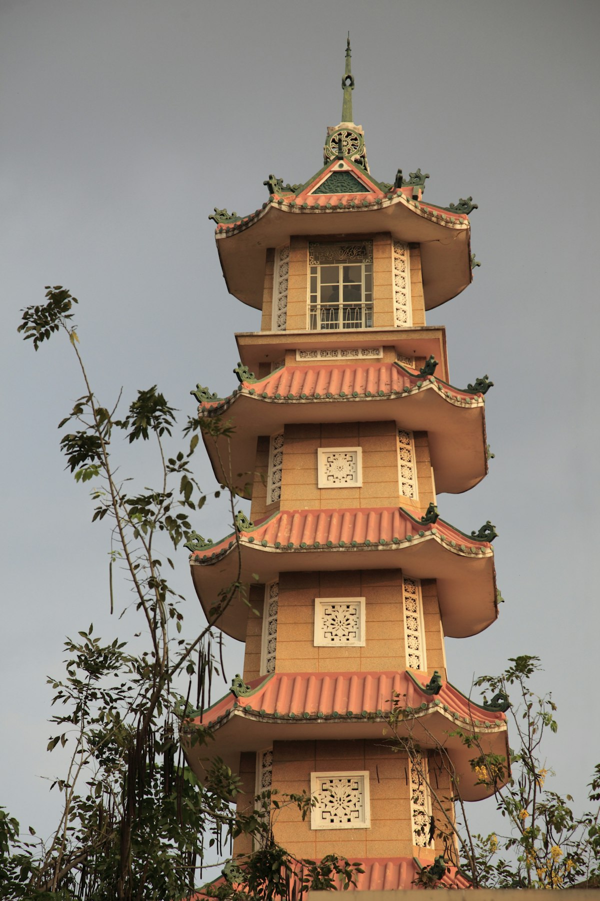 Vietnam, Ho Chi Minh City, Saigon, Xa Loi Pagoda