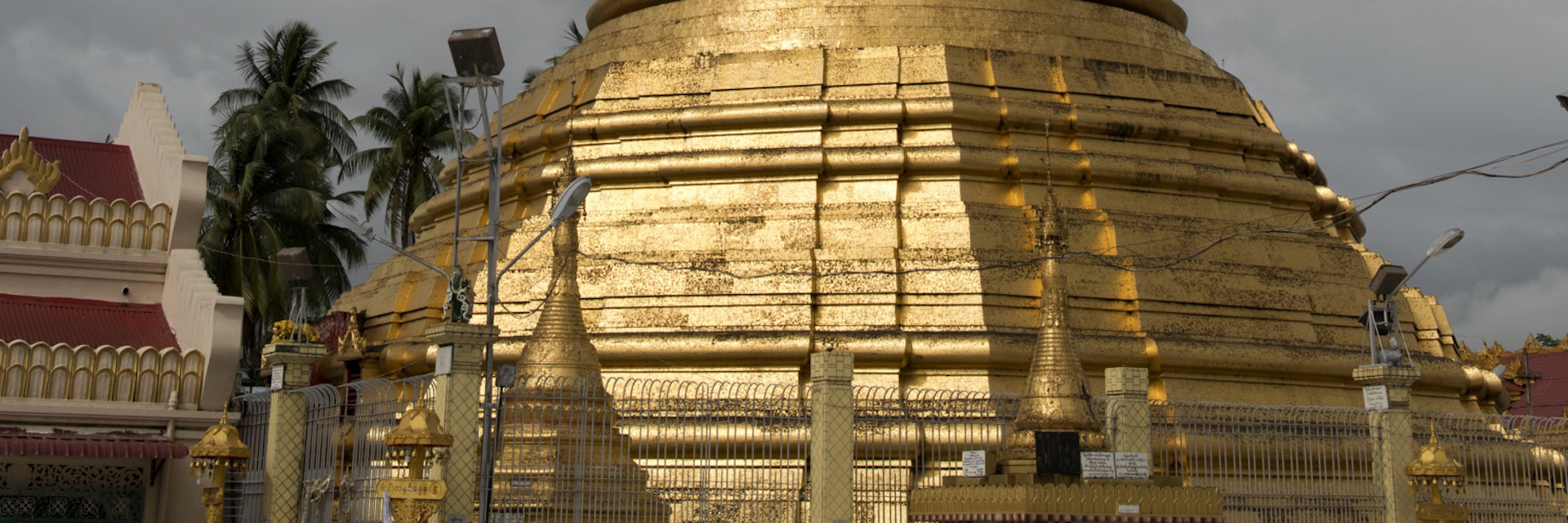 Stupa at Botataung Paya.