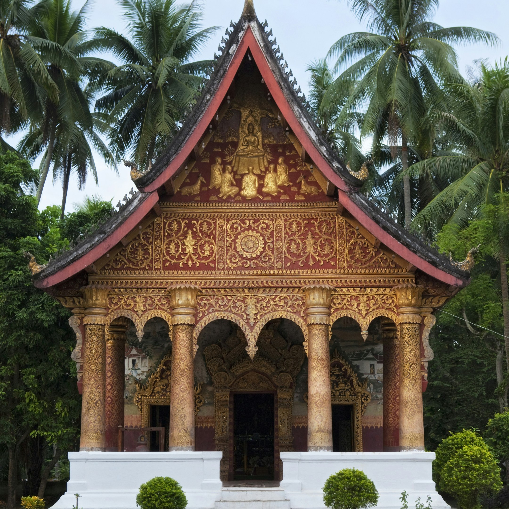 Wat Pa Phai, Th Sisavang Vatthana.