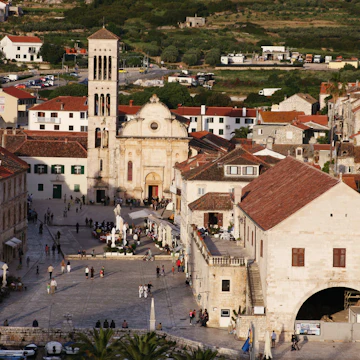 Trg Sveti Stjepana (St Stephan's Square), with Arsenal (right foreground) and the Cathedral of Sveti Stjepana at (back of square).