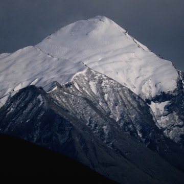 New Zealand's 'Matterhorn', Mt Aspiring (3033m).