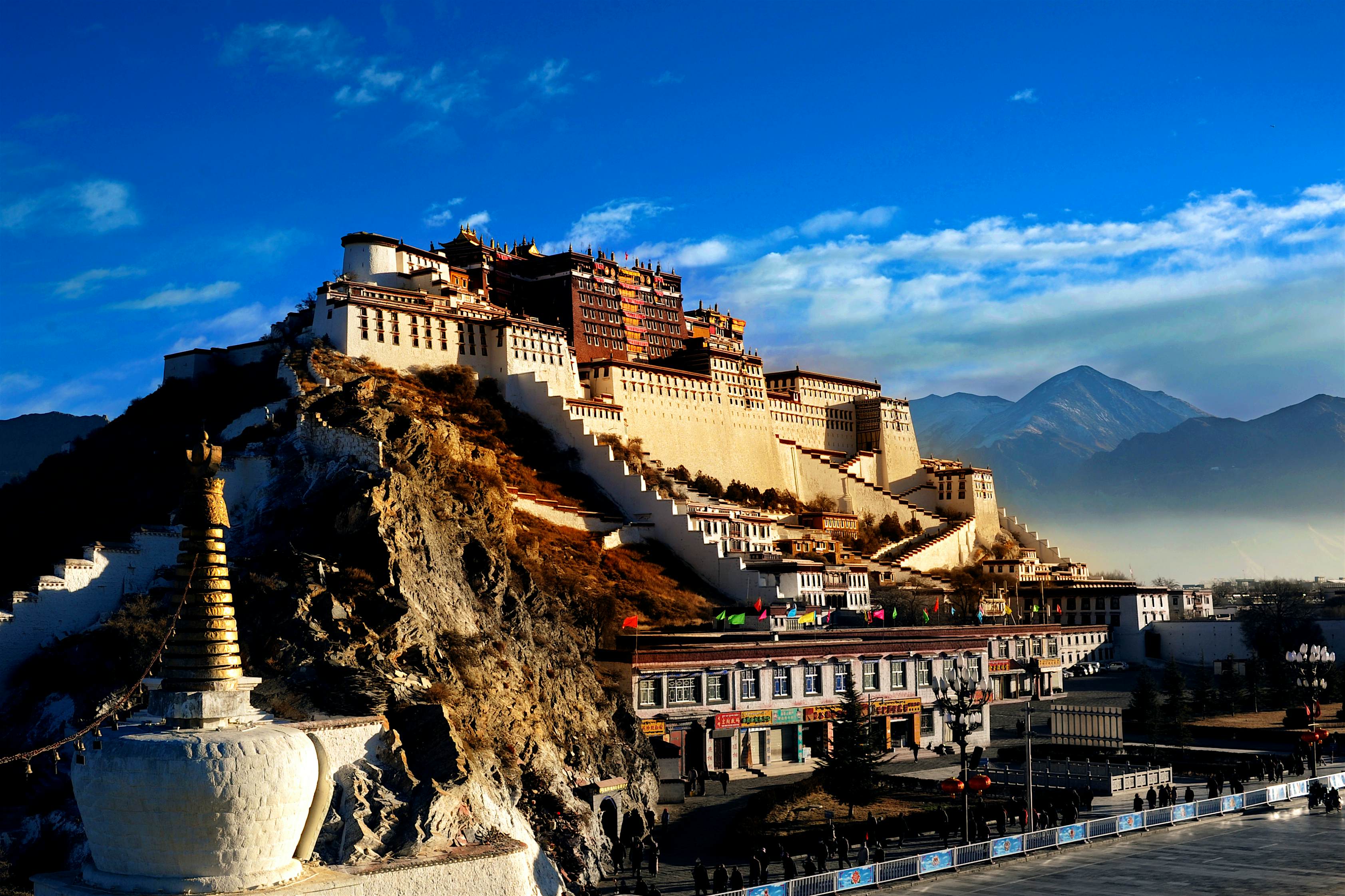 can you visit lhasa tibet