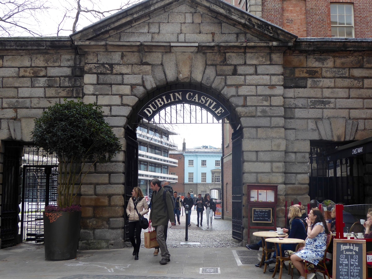 Archway leading into Dublin Castle