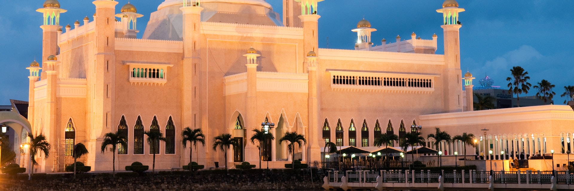 Omar Ali Saifuddien Mosque in the capital Bandar Sei Begawan, Brunei, at night.