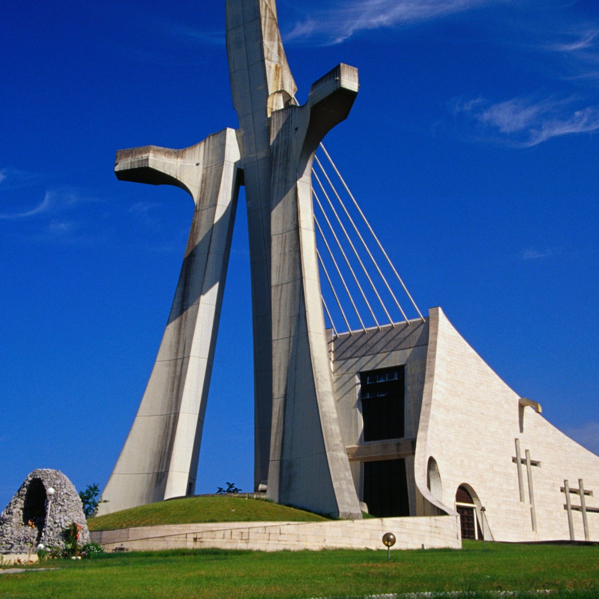 The remarkable Cathedrale St-Paul, whose huge tower represents St Paul with outstretched arms.