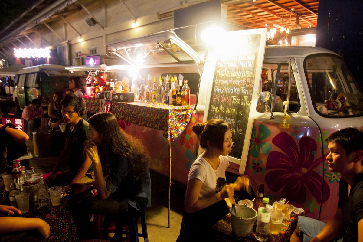Bar, Talat Rot Fai market.