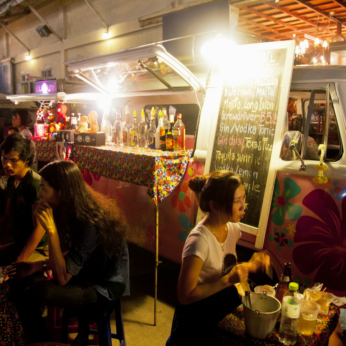 Bar, Talat Rot Fai market.