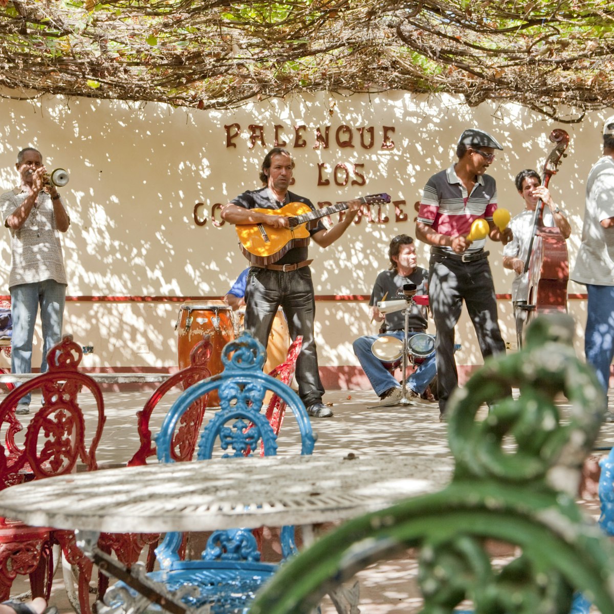 Live music at Palenque de los Congos Reales Bar.