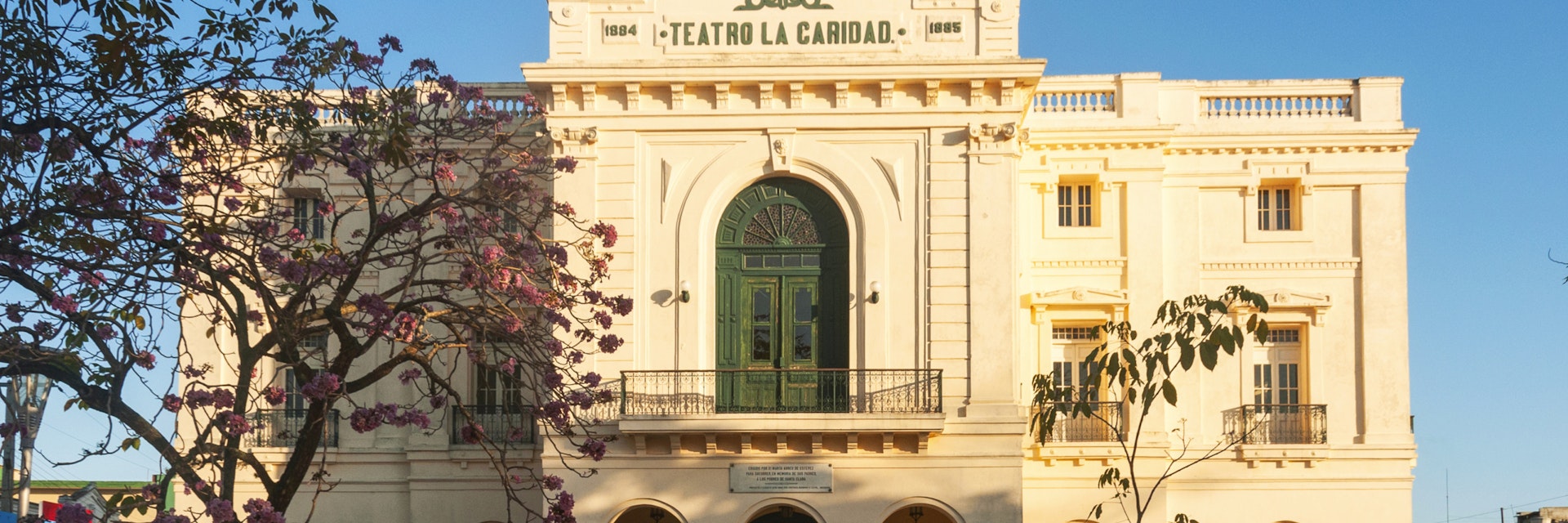 Elk224-3745 Cuba, Santa Clara, Parque Vidal, Teatro la Caridad Theater