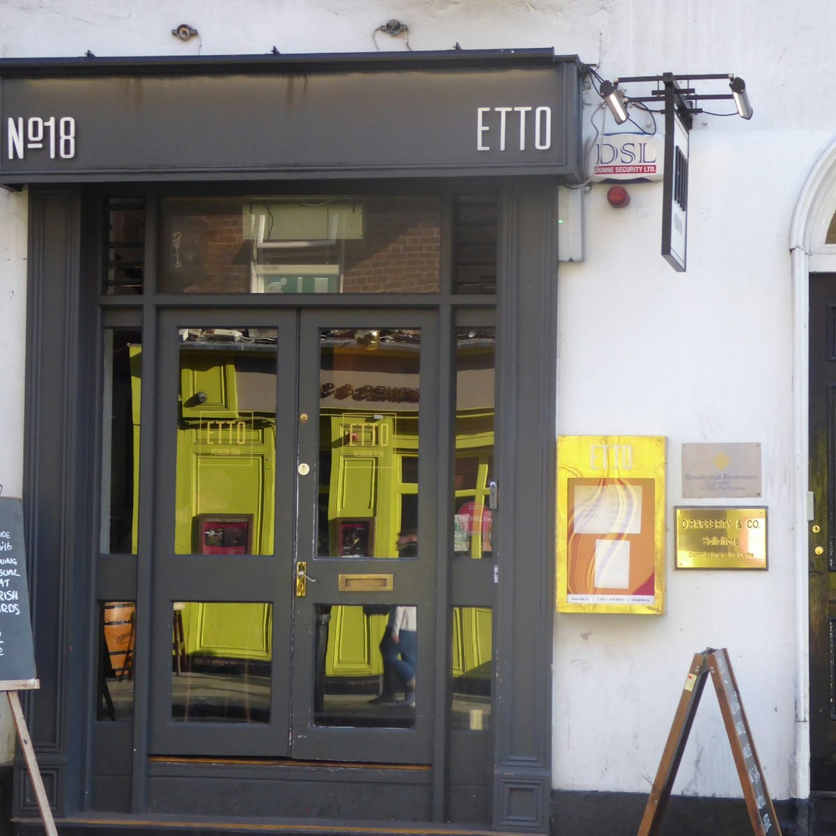 Exterior of Etto, Merrion Row