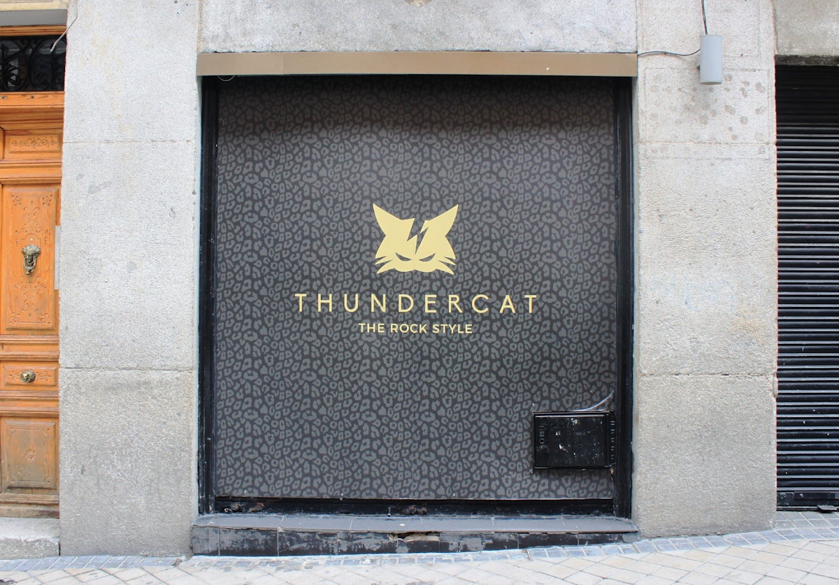 Thundercat's fierce presence on Calle de Campoamor.
