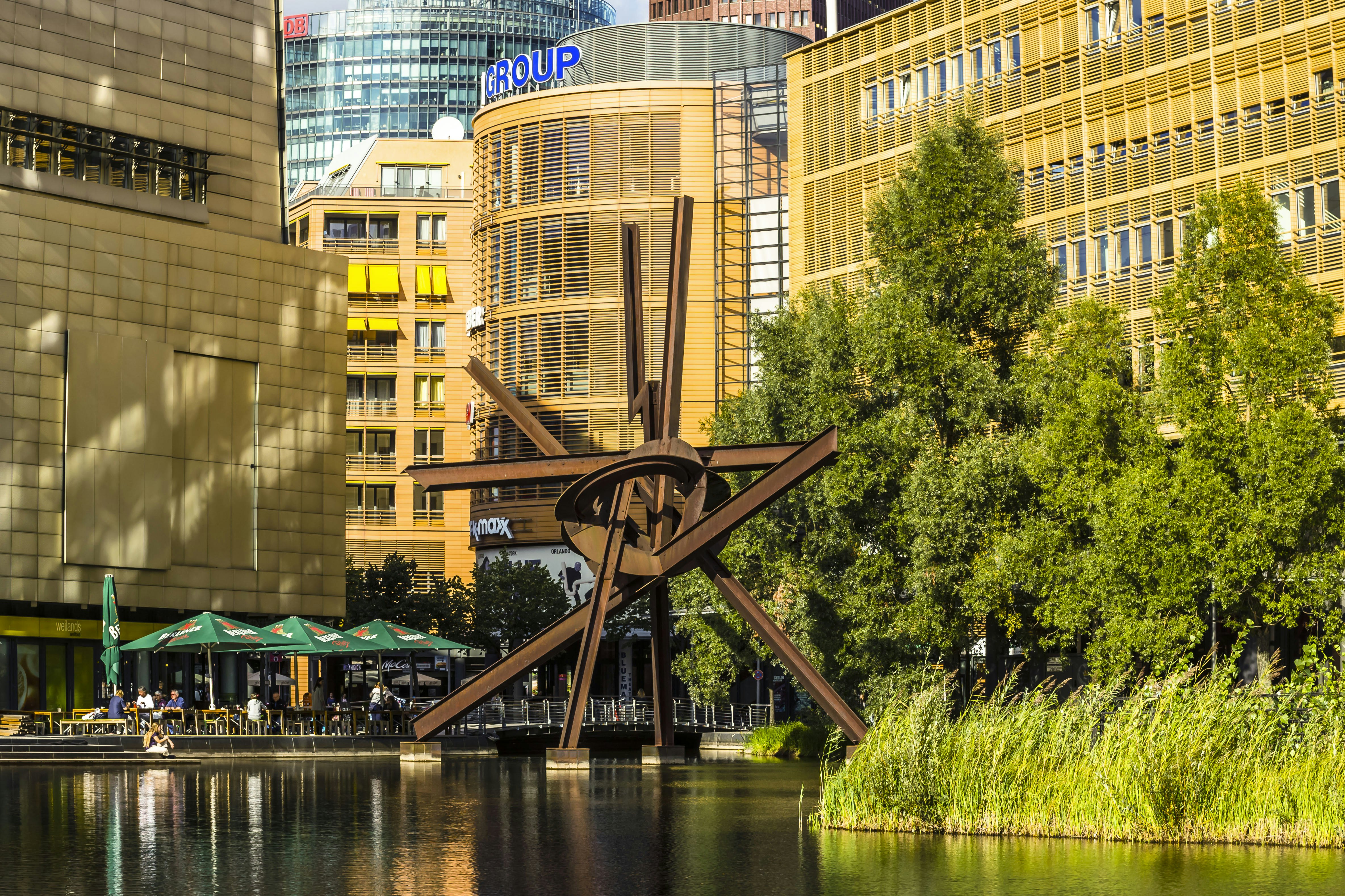 Galileo Sculpture, Sculpture