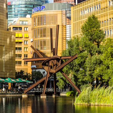 Galileo Sculpture, Sculpture