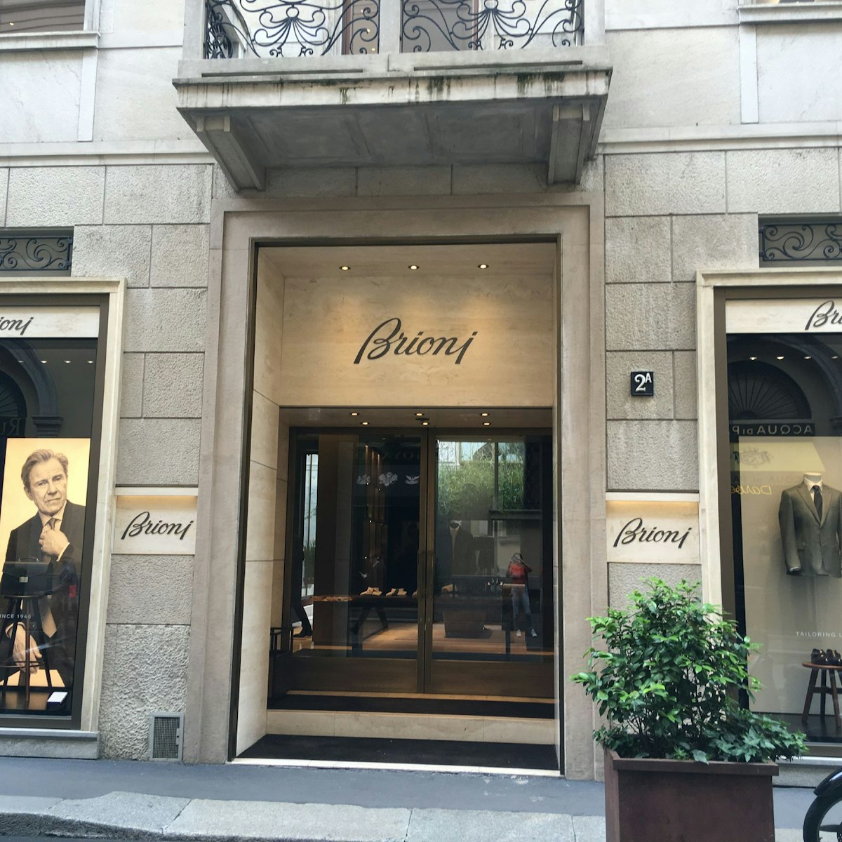 Brioni shop entrance