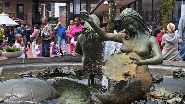 Fountain in Ghirardelli Square.