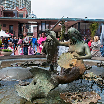 Fountain in Ghirardelli Square.