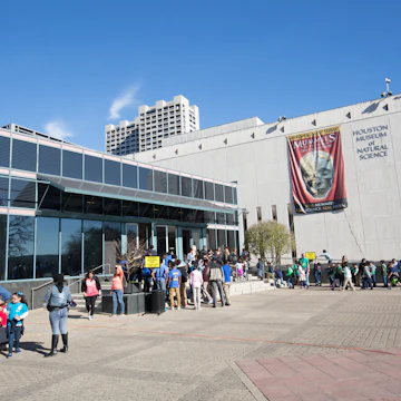 HOUSTON,USA ON 21 JANUARY 2017: Houston Museum of Natual Science in a crowed day; Shutterstock ID 585408035; Your name (First / Last): Alexander Howard; GL account no.: 65050; Netsuite department name: Online Editorial; Full Product or Project name including edition: Texas POIs