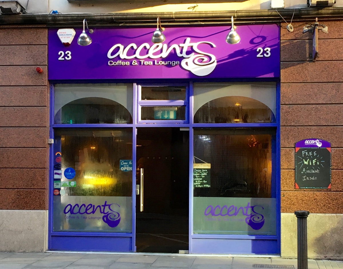 The facade of Accents