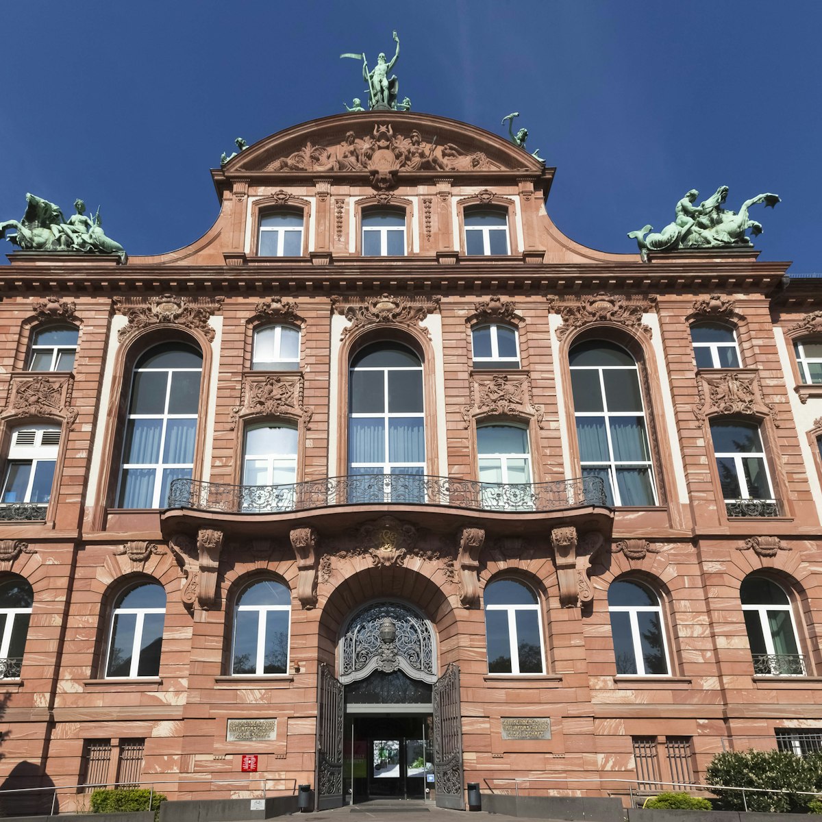 Germany, Frankfurt, Senckenberg Museum; Shutterstock ID 443693980; Your name (First / Last): Gemma Graham; GL account no.: 65050; Netsuite department name: Online Editorial; Full Product or Project name including edition: 100 Cities Guides app image downloads