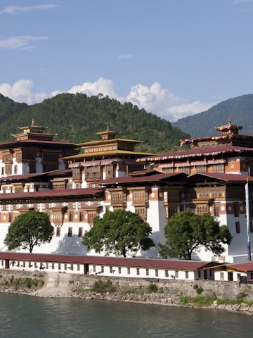 Punakha Dzong located at the junction of the Mo Chhu (Mother River) and Pho Chhu (Father River) in the Punakha Valley, Bhutan, Asia