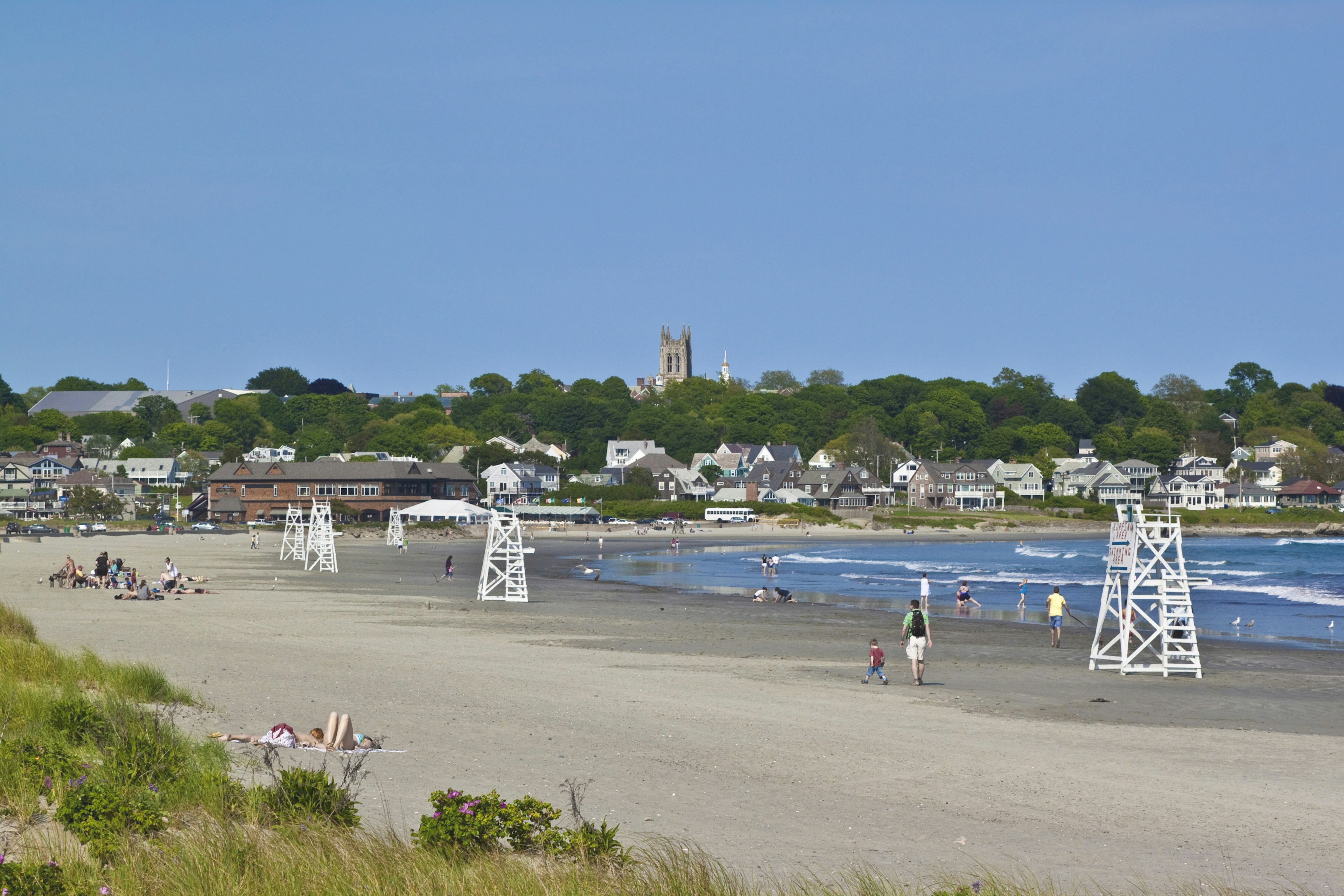 Easton's Beach is one of Newport's most family-friendly beaches