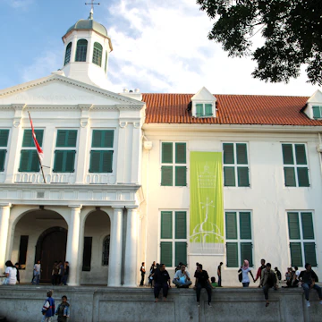 Museum Sejarah at Taman Fatahillah (Fatahillah Square).