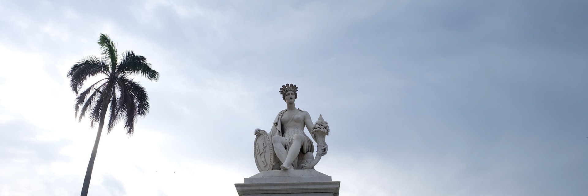 The Fuente de La India was sculpted by Italian artista Giuseppe Gaggini in 1837.