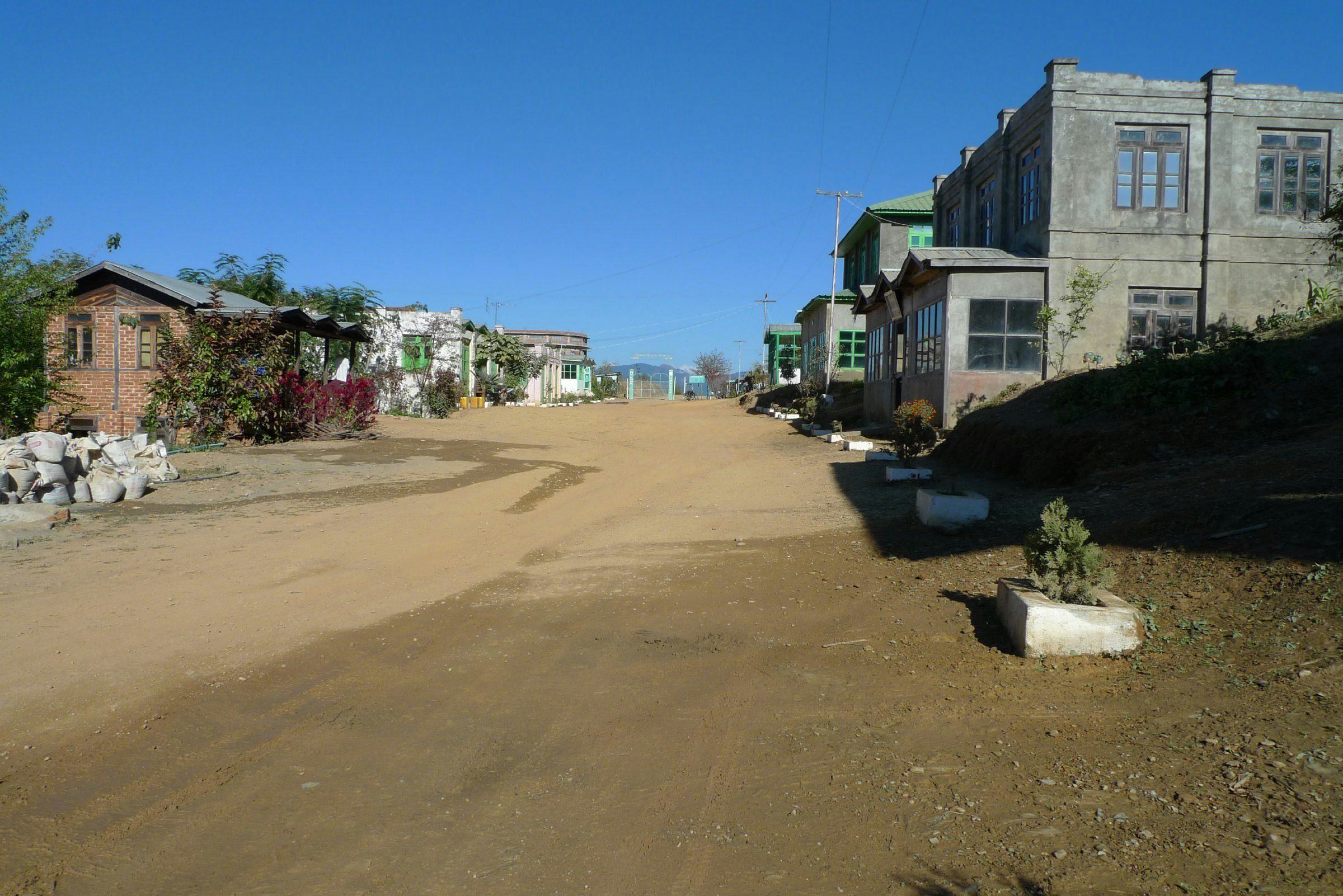 Main road in Siang Sawn Village