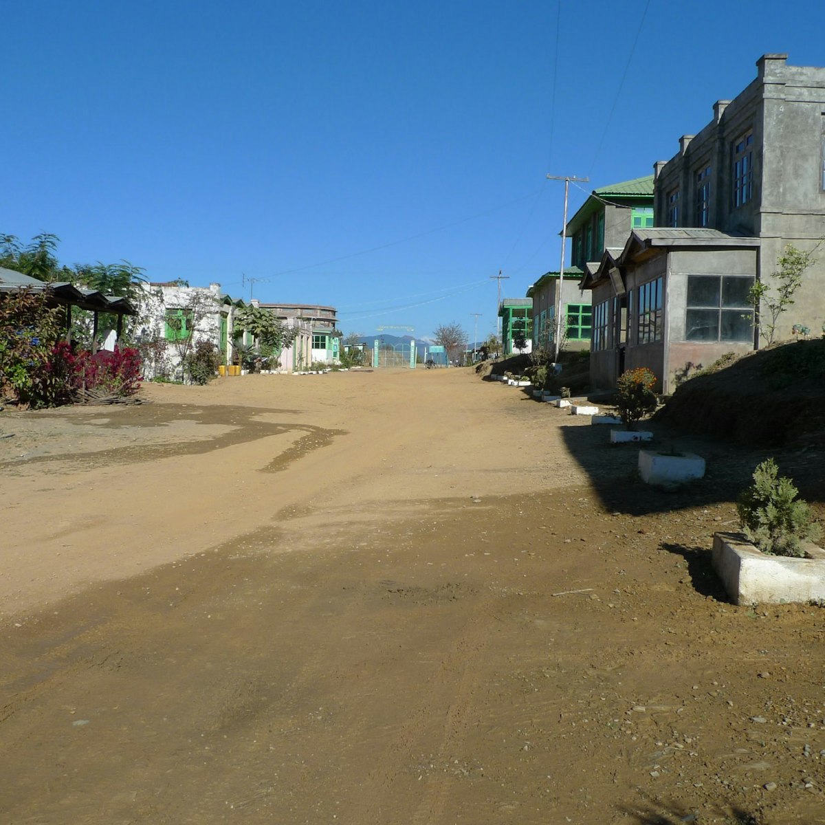 Main road in Siang Sawn Village