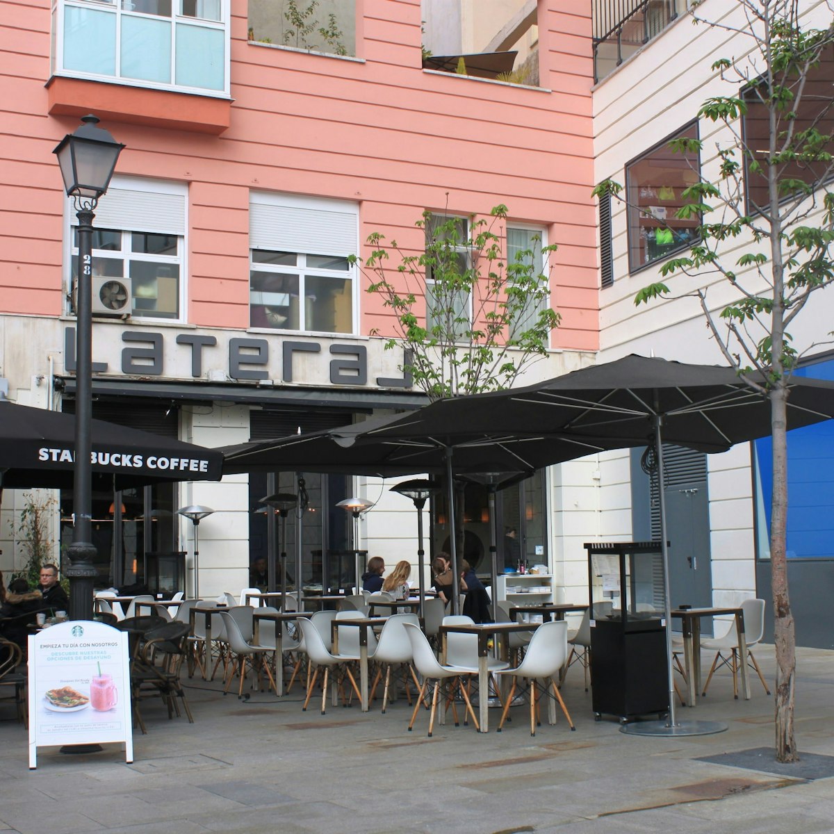 Lateral's laid-back patio on Calle Fuencarral.