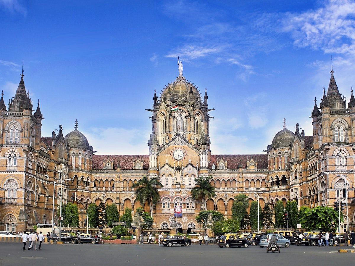 top 5 tourist attractions in mumbai