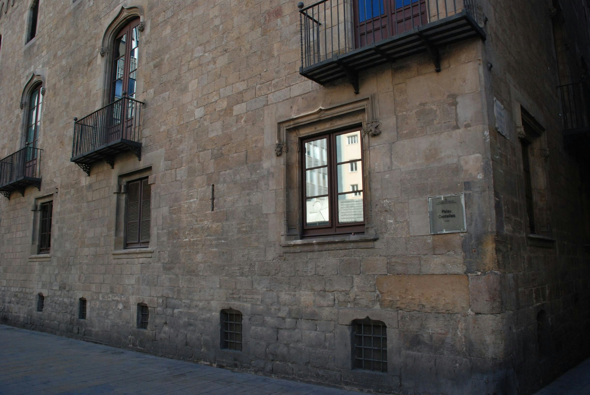 Close up of side view of Palau Centelles