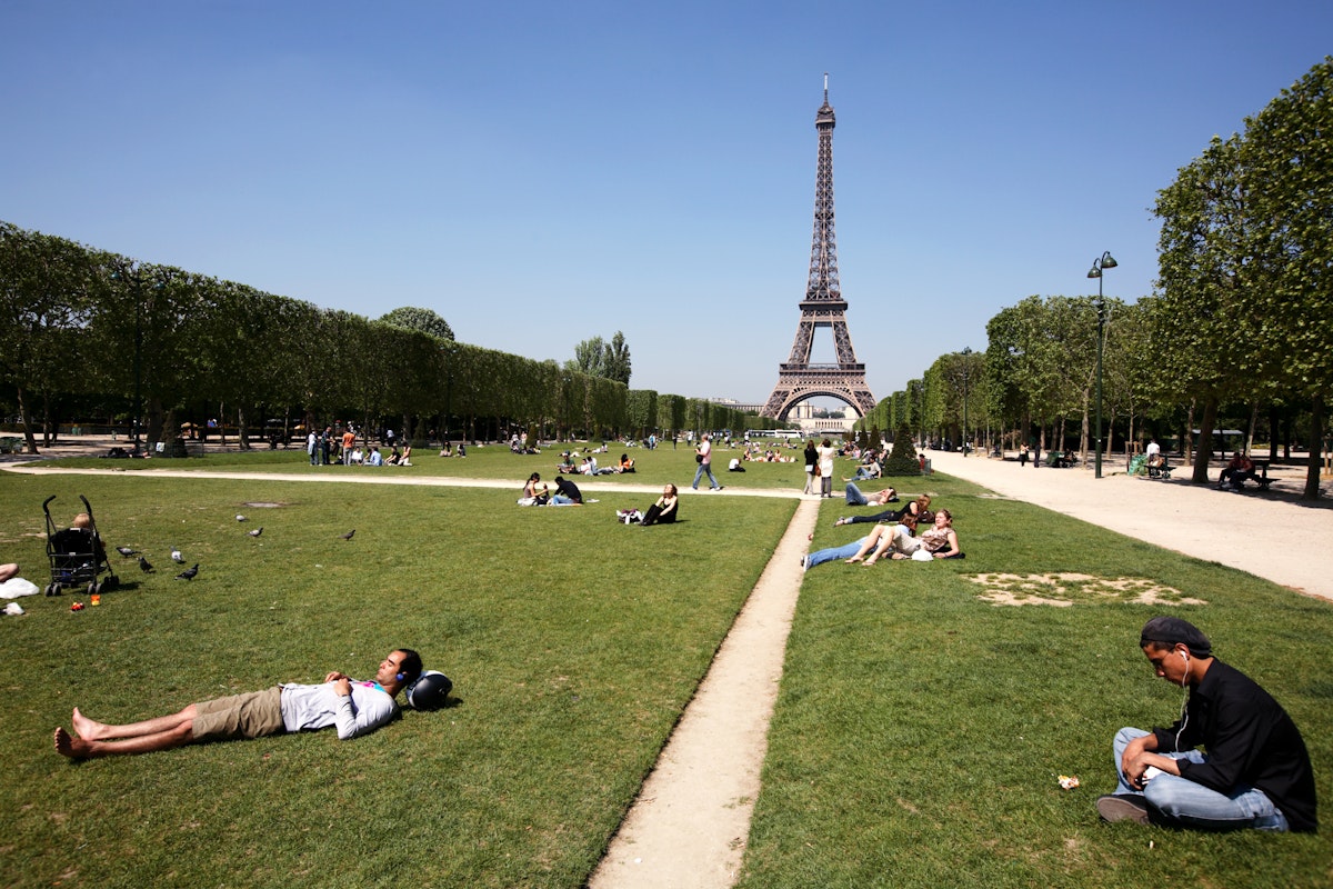 Traveling to Paris this summer? 6 questions to ask yourself before you go -  Lonely Planet