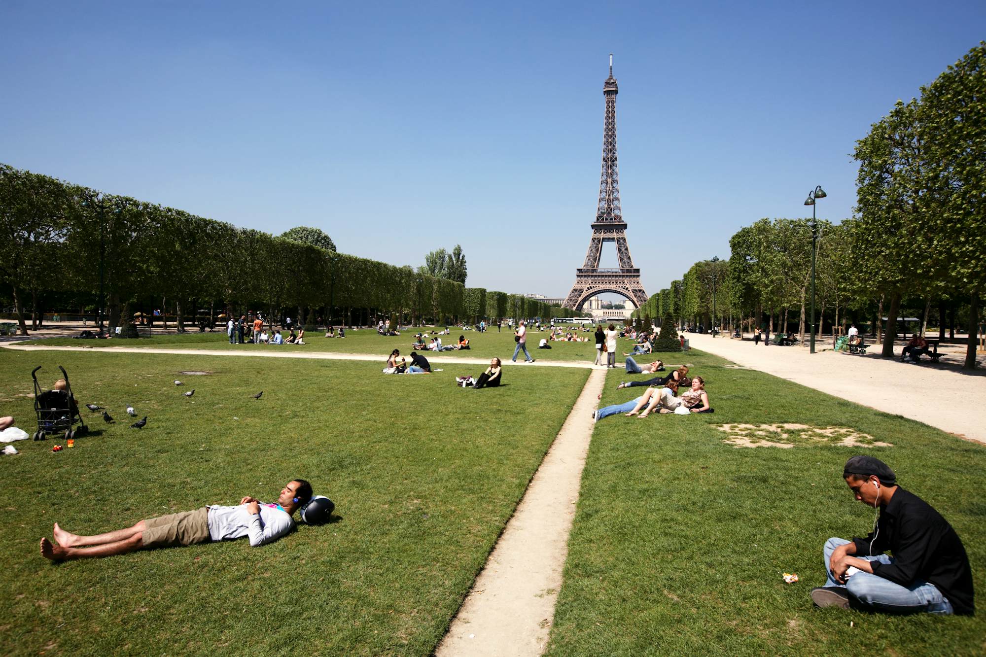 Parc du Champ de Mars | Paris, France | Sights - Lonely Planet