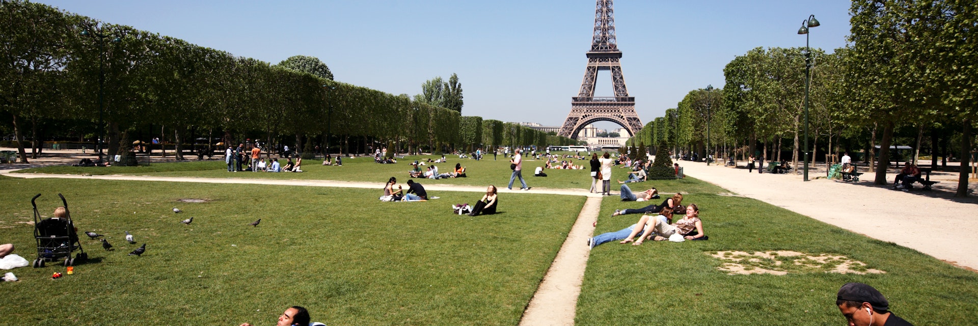 Parc du Champ de Mars with Eiffel Tower in background.