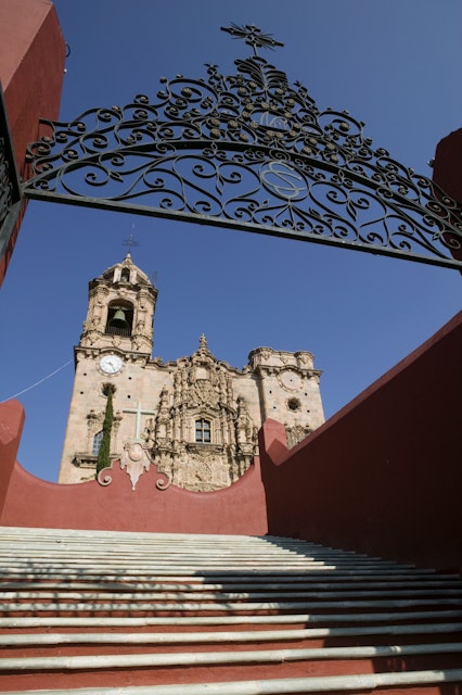 MEXICO-Guanajuato State-Guanajuato: Templo de San Cayetano de la Valenciana Church- (b.1788) Church by the famous Valenciana Silver Mine- Exterior