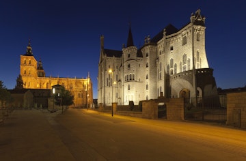 Cathedral and Episcopal Palace at night, Astorga, Castile and Leon, Spain