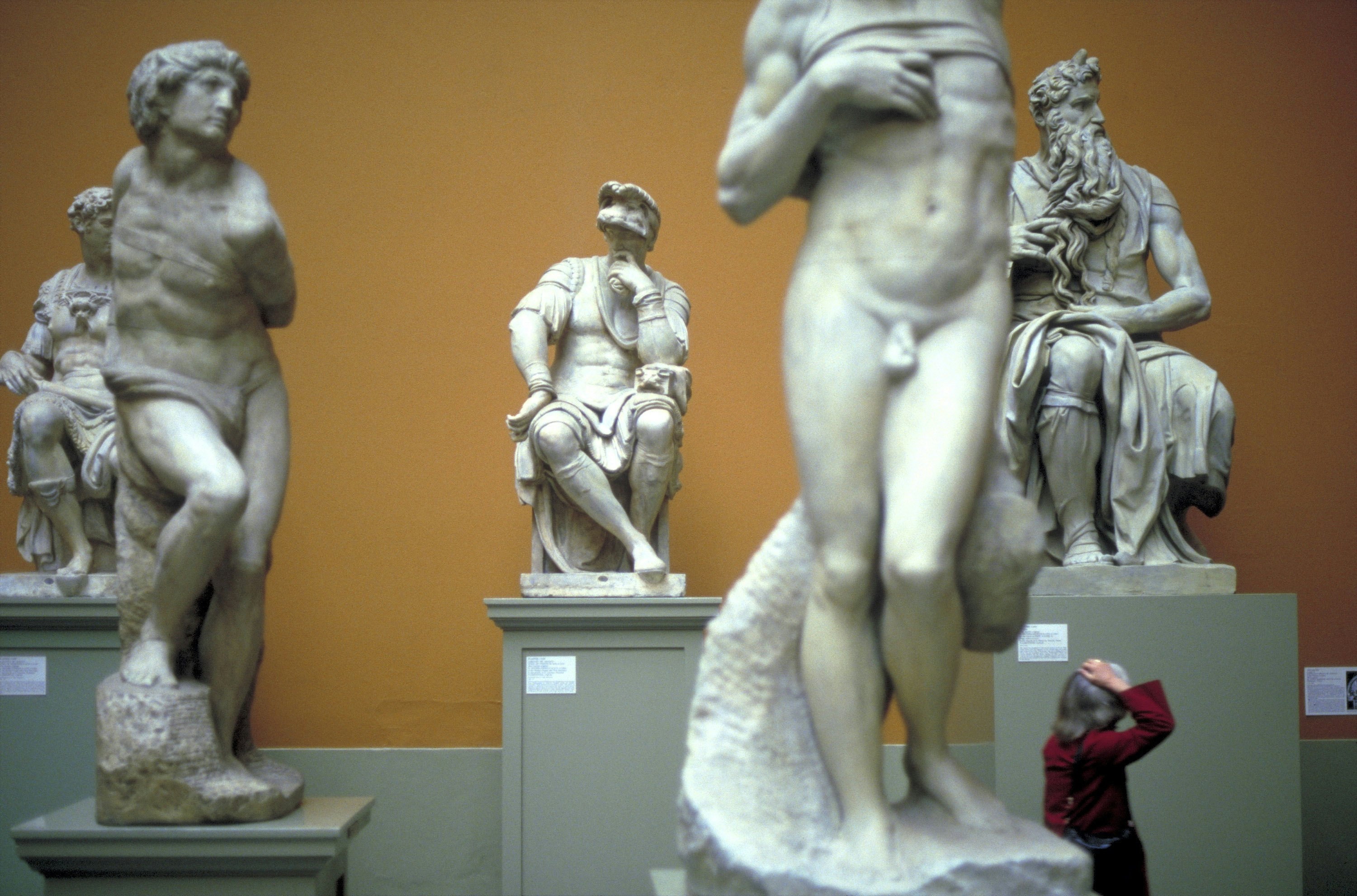 Victoria and Albert Museum, Kensington, London, England.