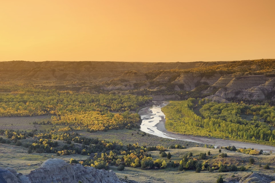 USA, North Dakota, Theodore Roosevelt National Park, Little Missouri River and River Bend Overlook