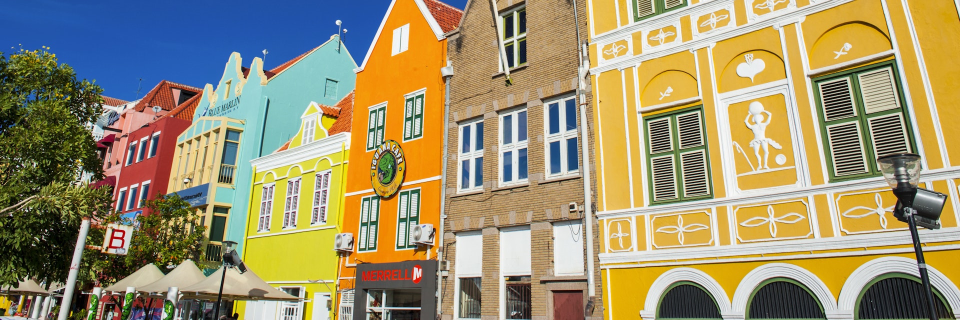 The colourful Dutch houses at the Sint Annabaai in Willemstad, UNESCO World Heritage Site, Curacao, ABC Islands, Netherlands Antilles, Caribbean, Central America