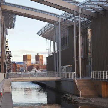 View to the City Hall.