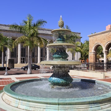 Fountain & Arts Center, Fort Myers, Florida