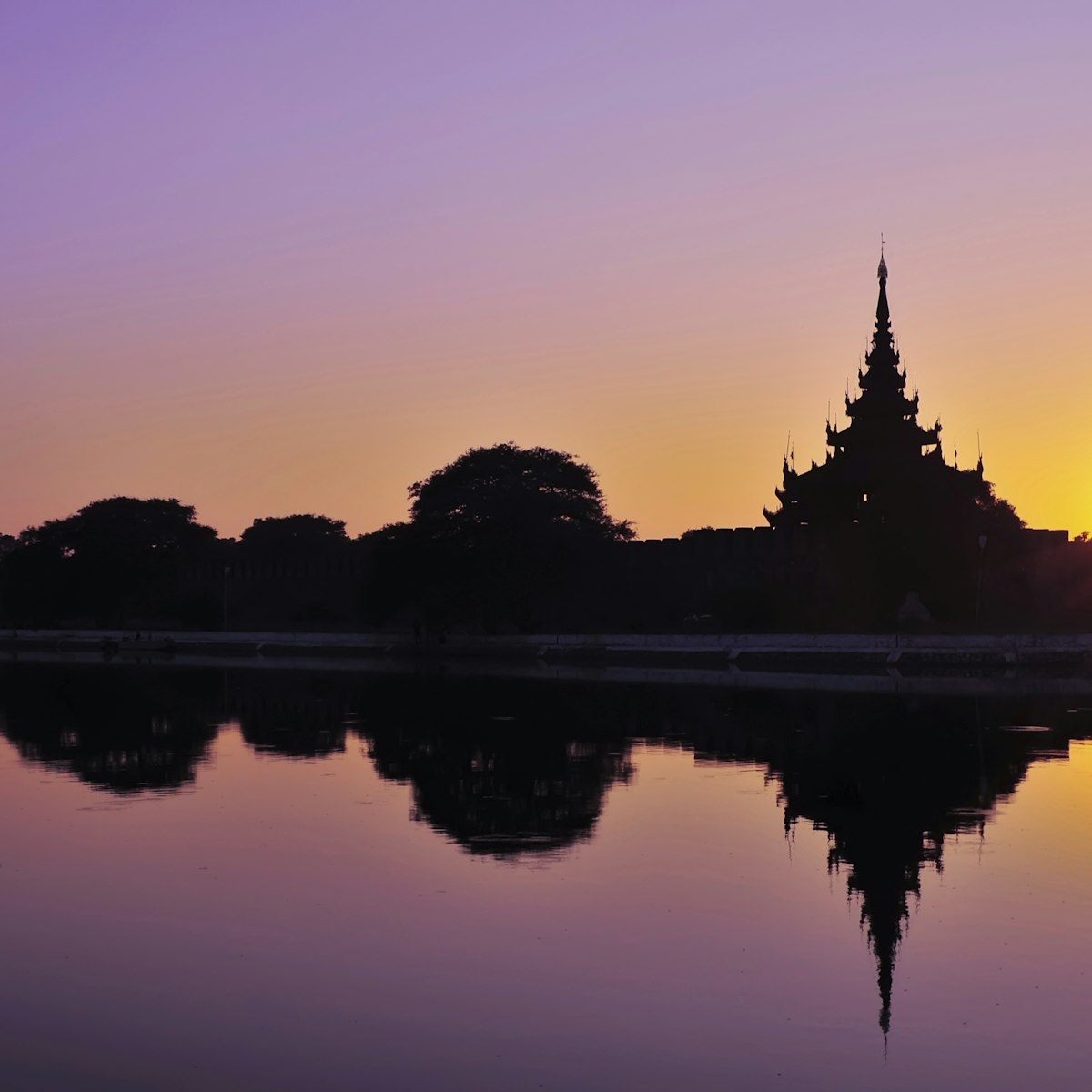 Sunset at wall of Mandalay palace