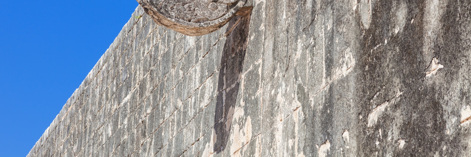 ring carved on the Great ball court of Chichen Itza