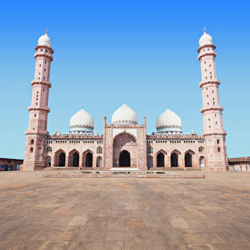 Taj-Ul-Masajid mosque